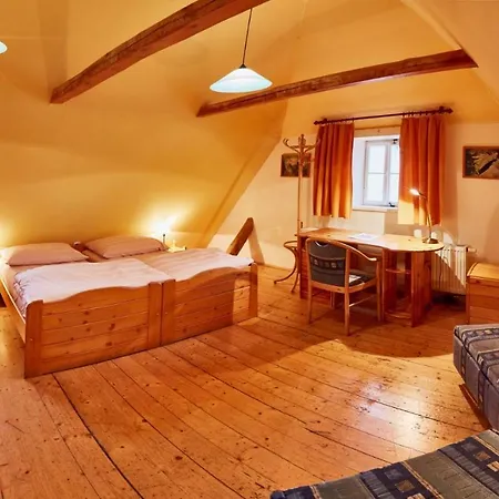 Pansky Dum - 伊泽卡